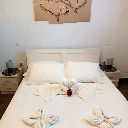 Holiday home Sweet Nikorenia 1